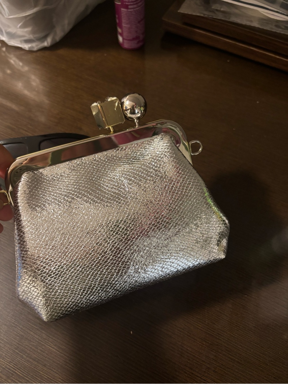 Metallic Wedding  Silver Frame Clasp Wristlet Purse